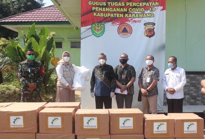 Surya Internusa Group Donate Medical Equipment to the Government of Karawang to Support the Acceleration of Handling COVID-19 Pandemic