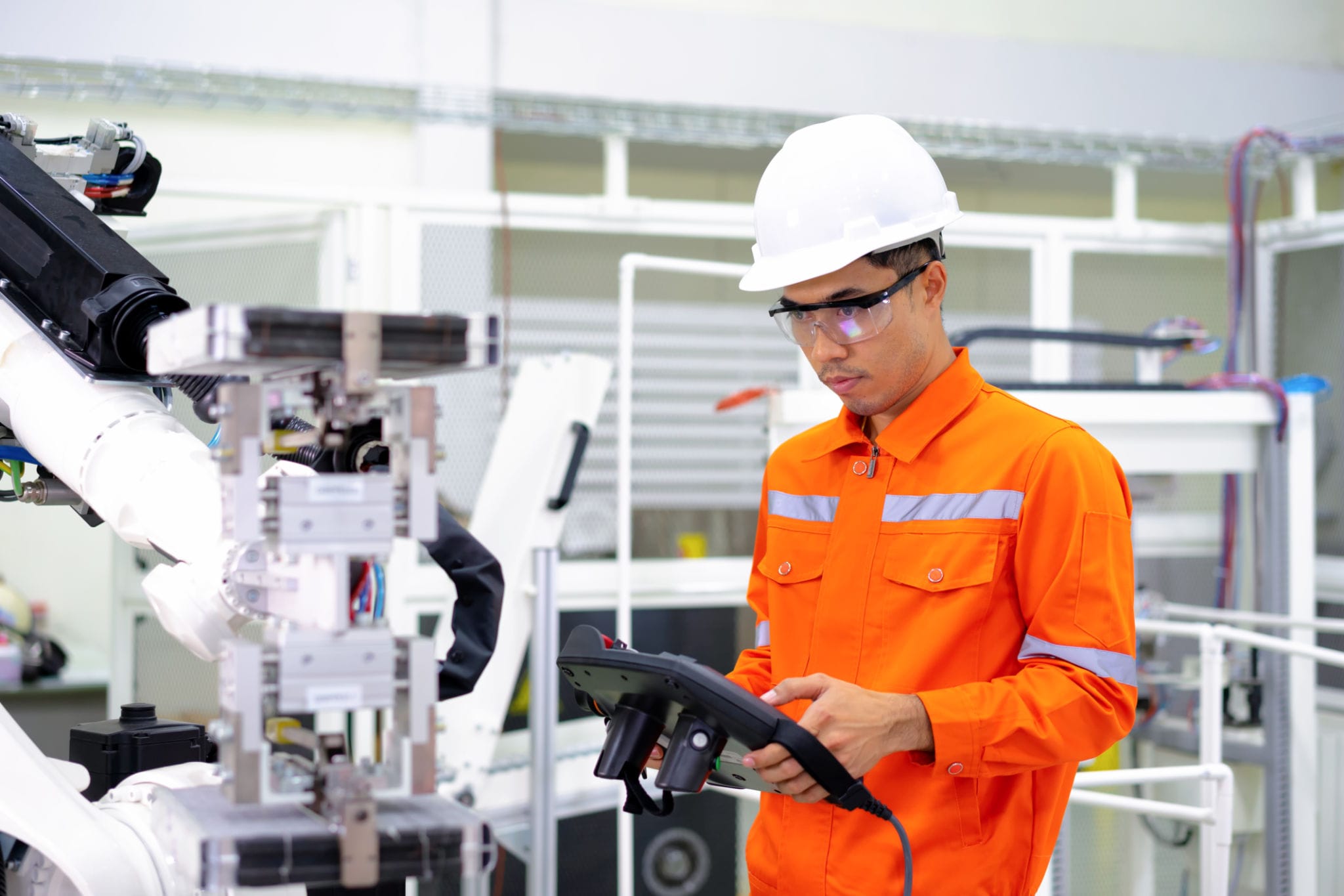 How Overall Equipment Effectiveness Helps Manufacturing to Minimize Six Big Losses