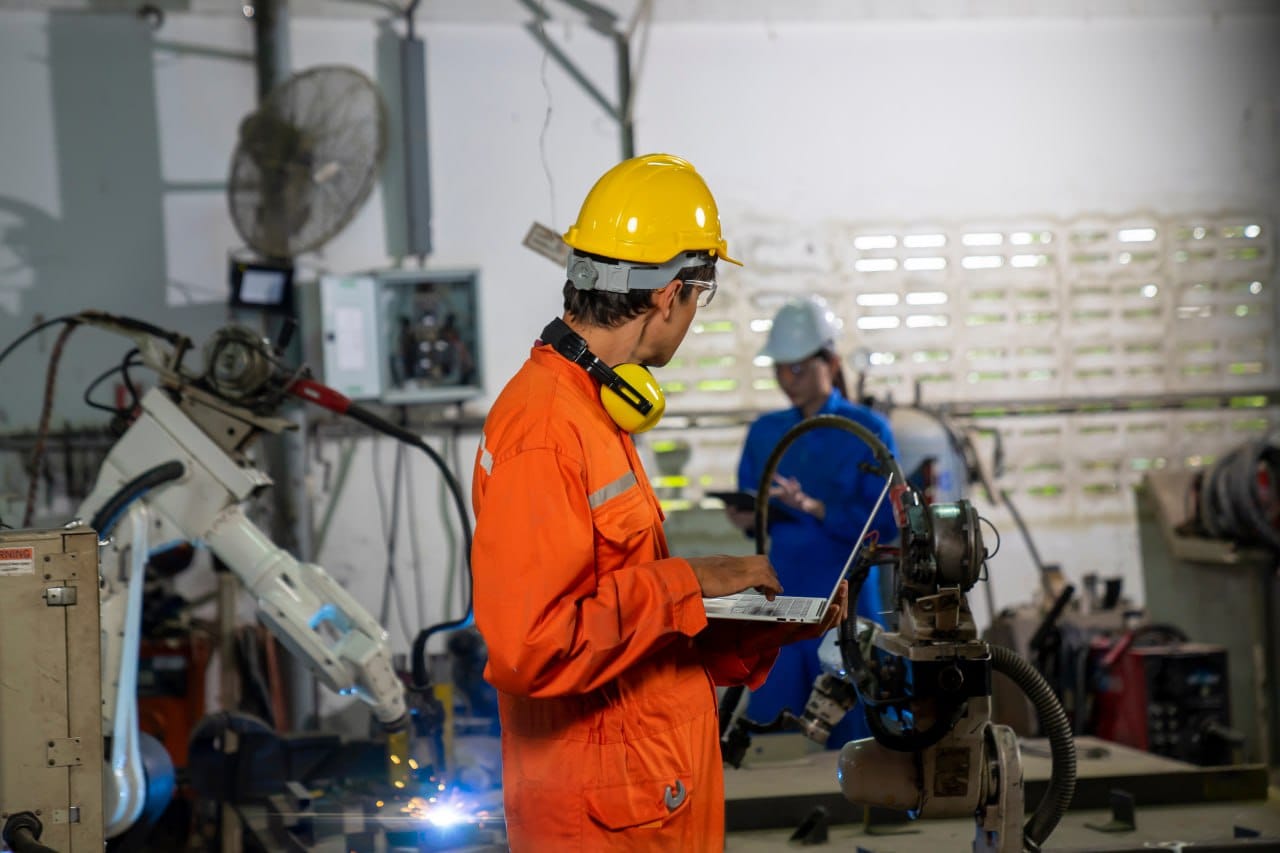 Industrial Internet of Things (IIOT): Solution to Enhance Manufacture Operation